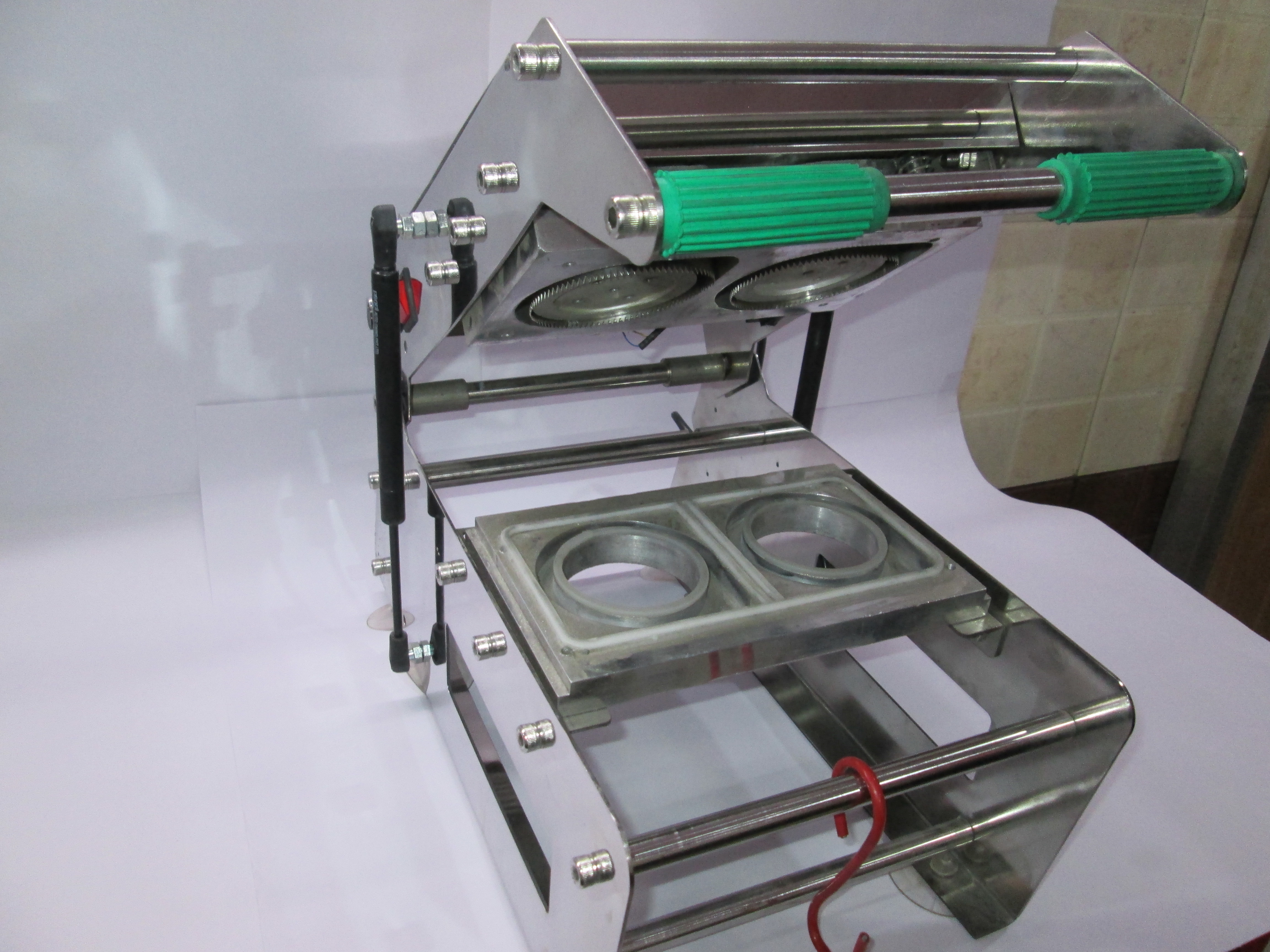 Cup Sealing Machine - 350w Power, 220-240v Voltage | Manual Operation, Seals One Cup At A Time, Fix Seal Type, Customizable Dimensions, Steel Color, 15 Kg Approx Weight