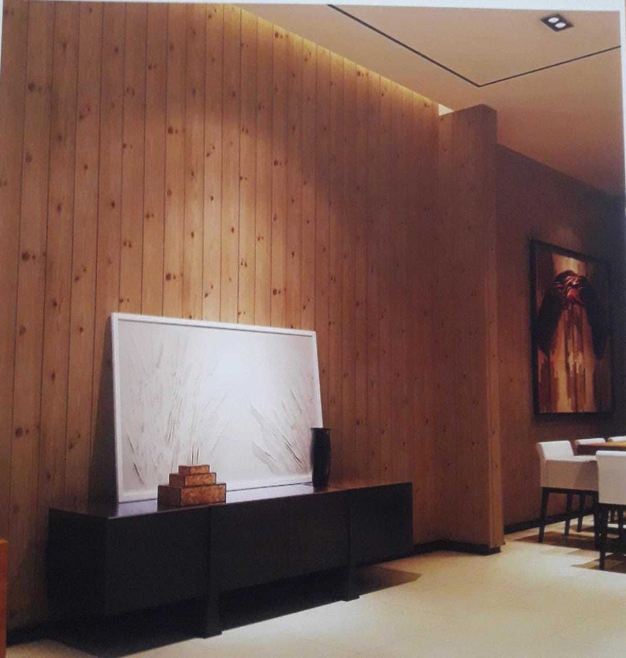 Royal Wallpaper - Pvc Coated, 21in X 33ft, Thickness 0.3mm | Waterproof, Easy To Clean, Joint-free, 3d Royal Look After Installation