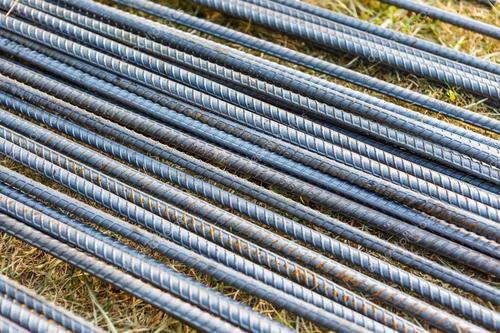 संक्षारण अवरोधक मिश्रण अनुप्रयोग: यह उन जगहों के लिए आदर्श है जहाँ कंक्रीट समुद्री जल या क्लोराइड लवण युक्त भूजल के संपर्क में आ सकता है।