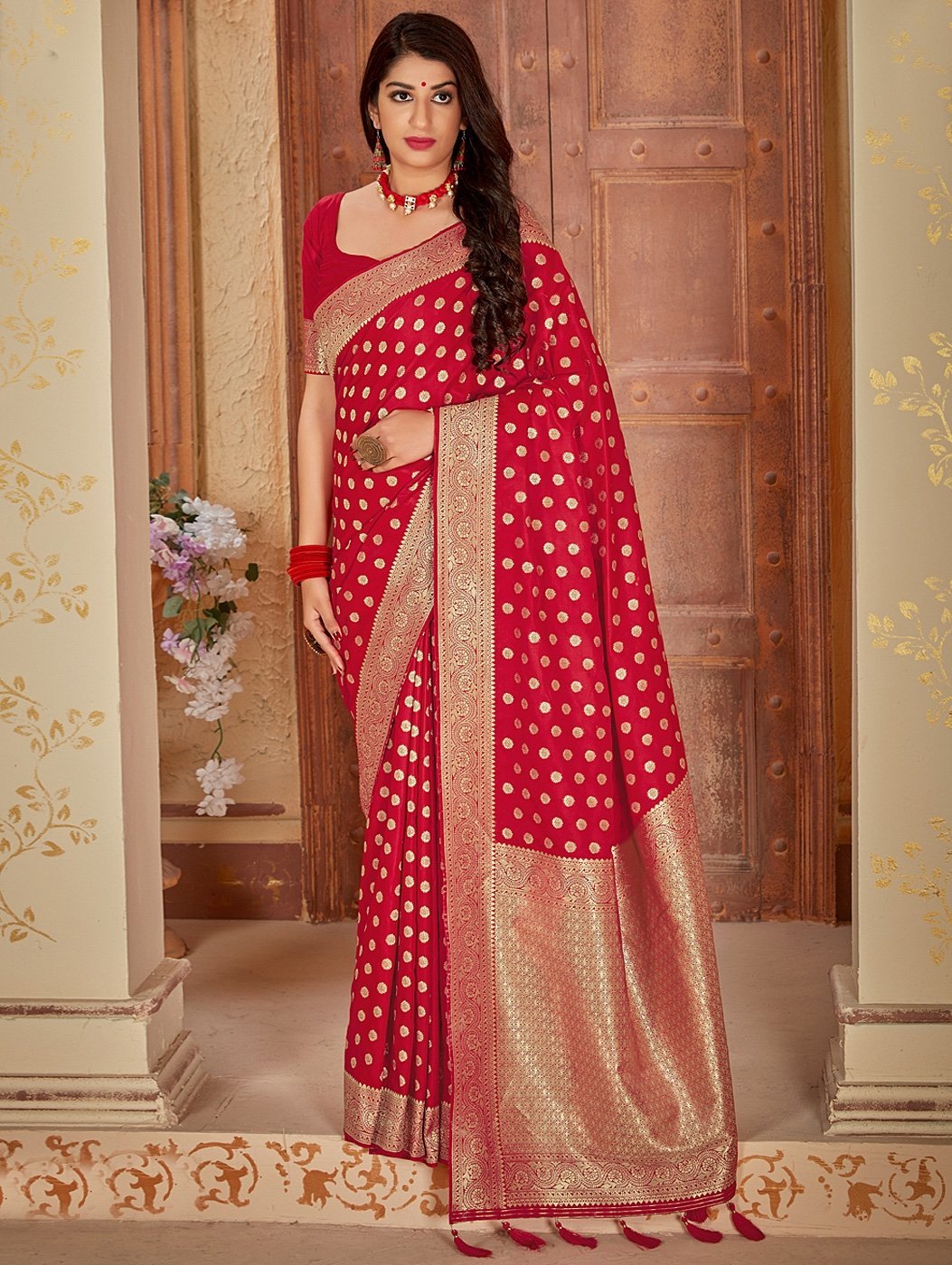 Red Jaquard Silk Traditional Woven Saree With Broad Border And Pallu Decoration Material: Laces