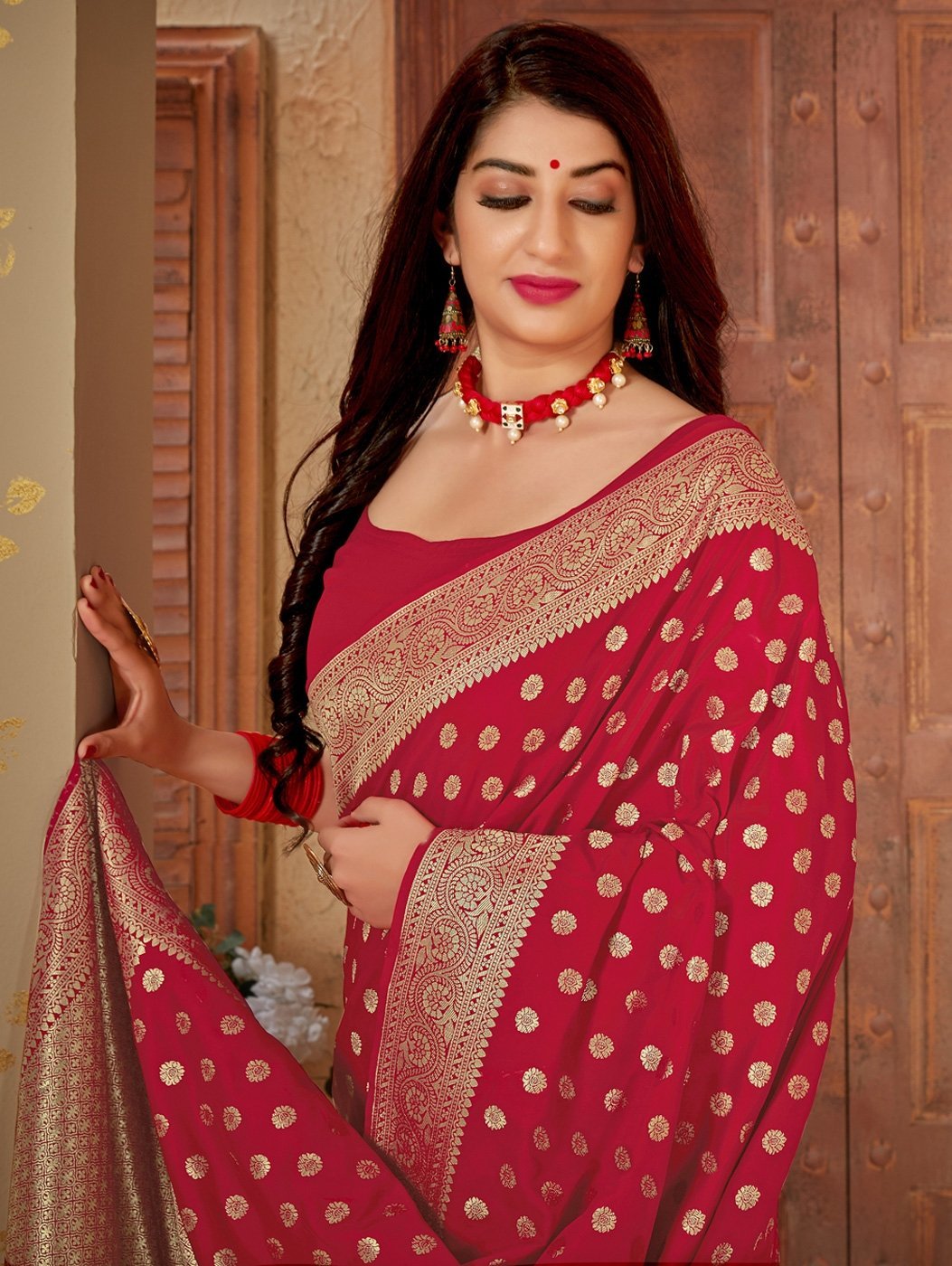 Red Jaquard Silk Traditional Woven Saree With Broad Border And Pallu Decoration Material: Laces
