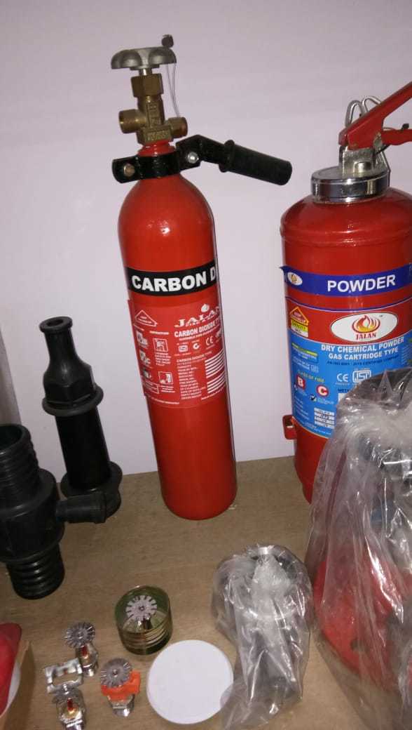 Co2 Type Fire Extinguishers 2kgs Application: Electrical Areas