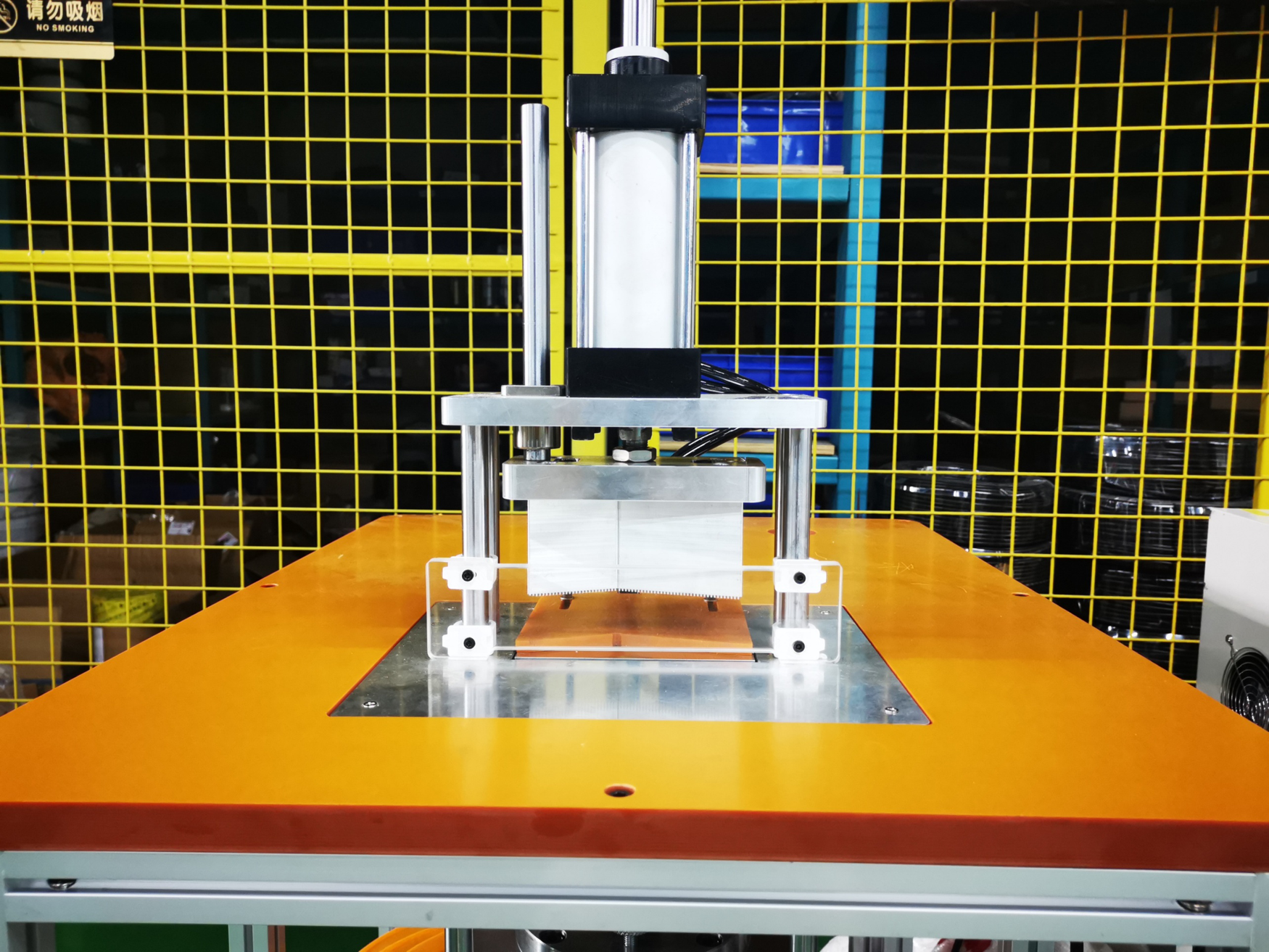 Line-sealing Machine Voltage: Ac220 Volt (V)