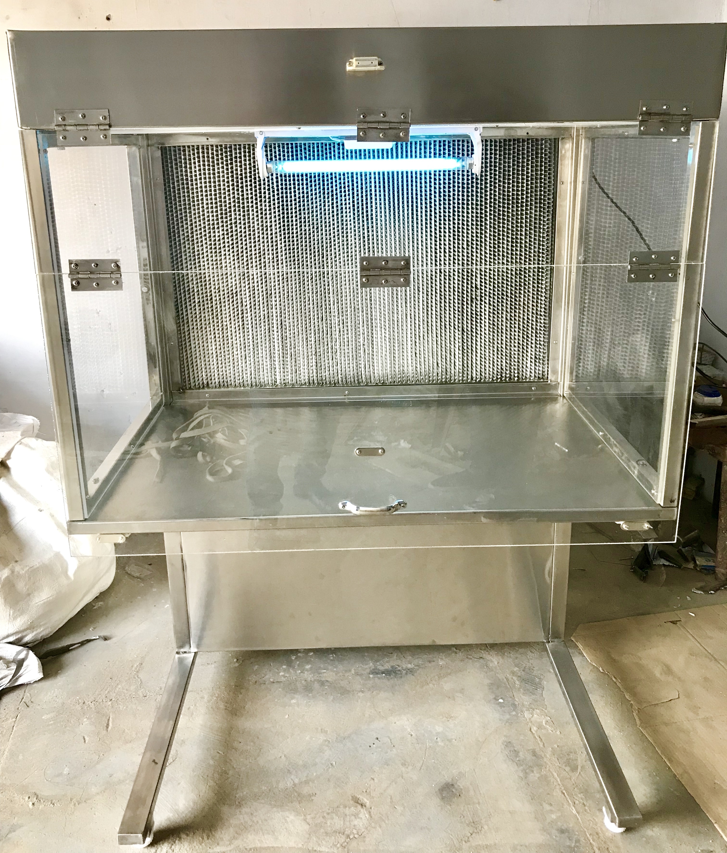 Horizontal Laminar Air Flow