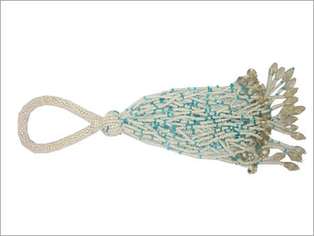 मोती वाला टॉसल