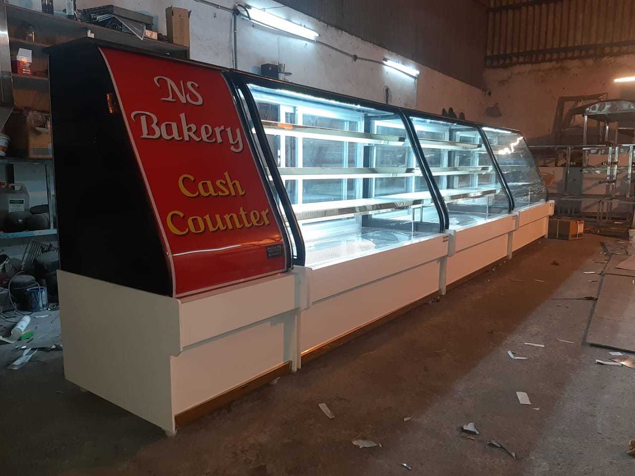 White Korean Bakery Display Counter - Design: As Per Customer Requirement