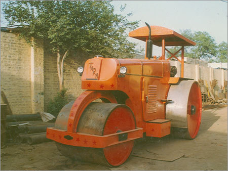 Road Roller - Steel, 5000X2000X2500 Mm, Drum Diameter: 1500 Mm, Engine Power: 100 Hp | Durable Design, High Compaction, Easy Maintenance, Smooth Operation