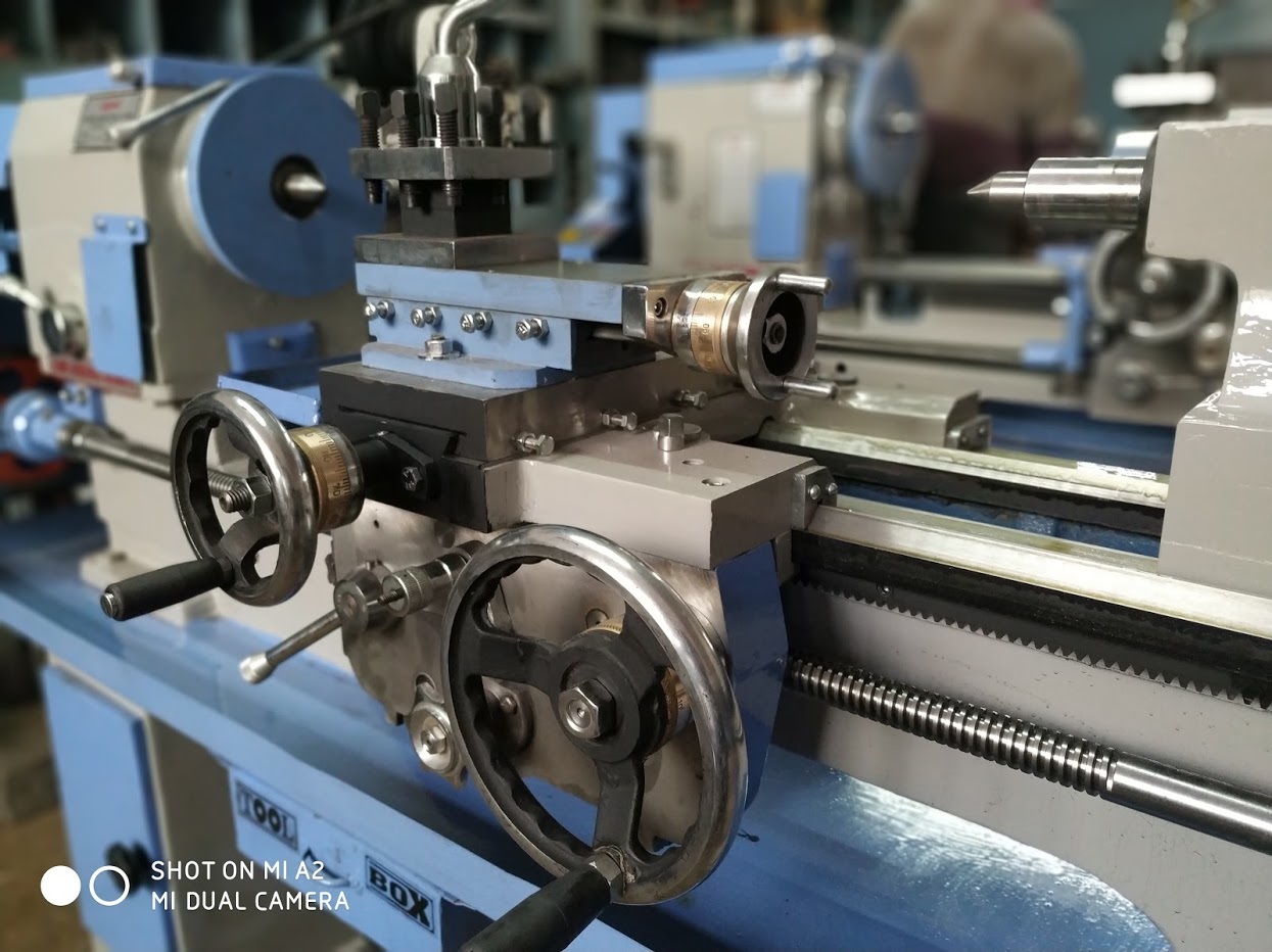 Cone Pulley Light Duty Lathe Machine - 1 Hp Motor Power, 29'' To 46'' Between Centres, 8 Speed Settings | Ideal For Precision Engineering & Technical Training
