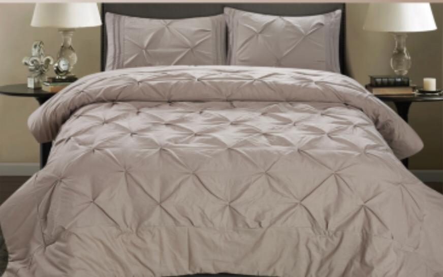 Embroidered Daisy Double Fibre Comforter