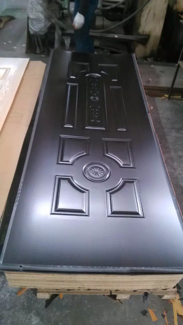 Hdf Door Skin - 7ft.*3.5ft., Brown Pvc Material, 4mm Thickness | Oil Proof, Smooth Surface, Waterproof, Flexible Hardness, Textured Glossy Finish