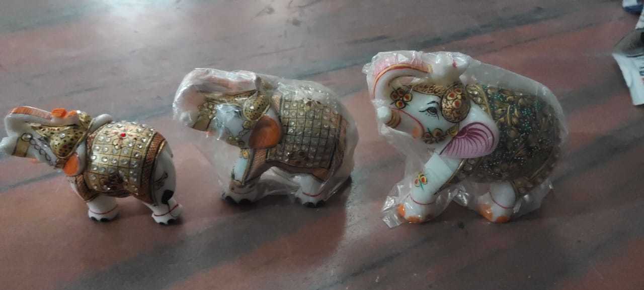 Marble Elephant Figurine - 2 To 7 Inches, White Color, Customized With Logo And Packaging, Antique Imitation Style For Home And Outdoor Decoration, Parties, Weddings, And Religious Activities