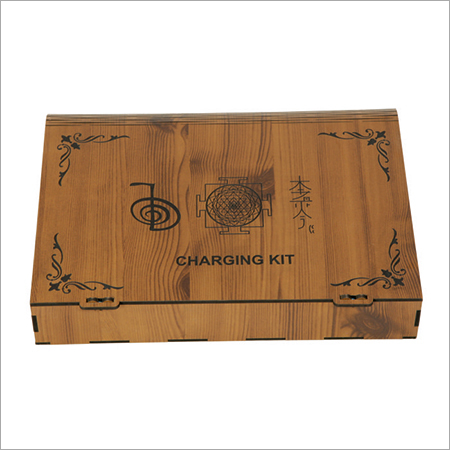 उत्कीर्ण एस्ट्रो बॉक्स