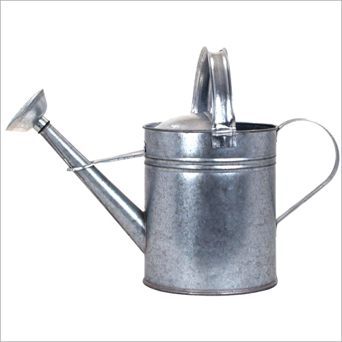 विनटेज गैल्वनाइज्ड वाटरिंग कैन