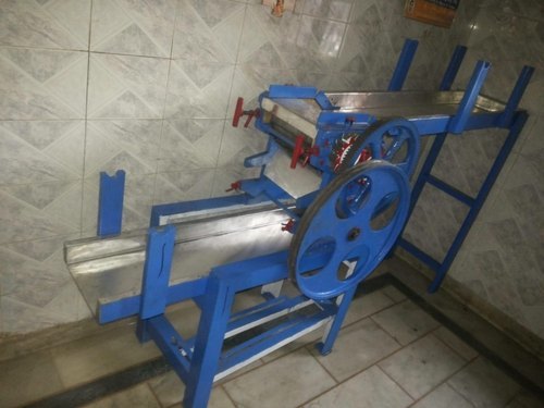 Semi Automatic Noodle Machine Capacity: 800 Kg/Day