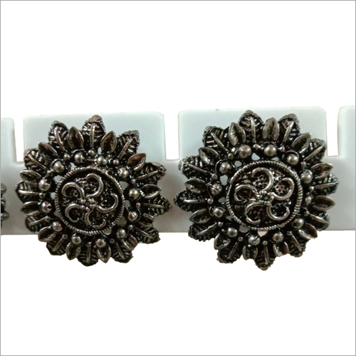 Flower Shape Fancy Earrings Gender: Women