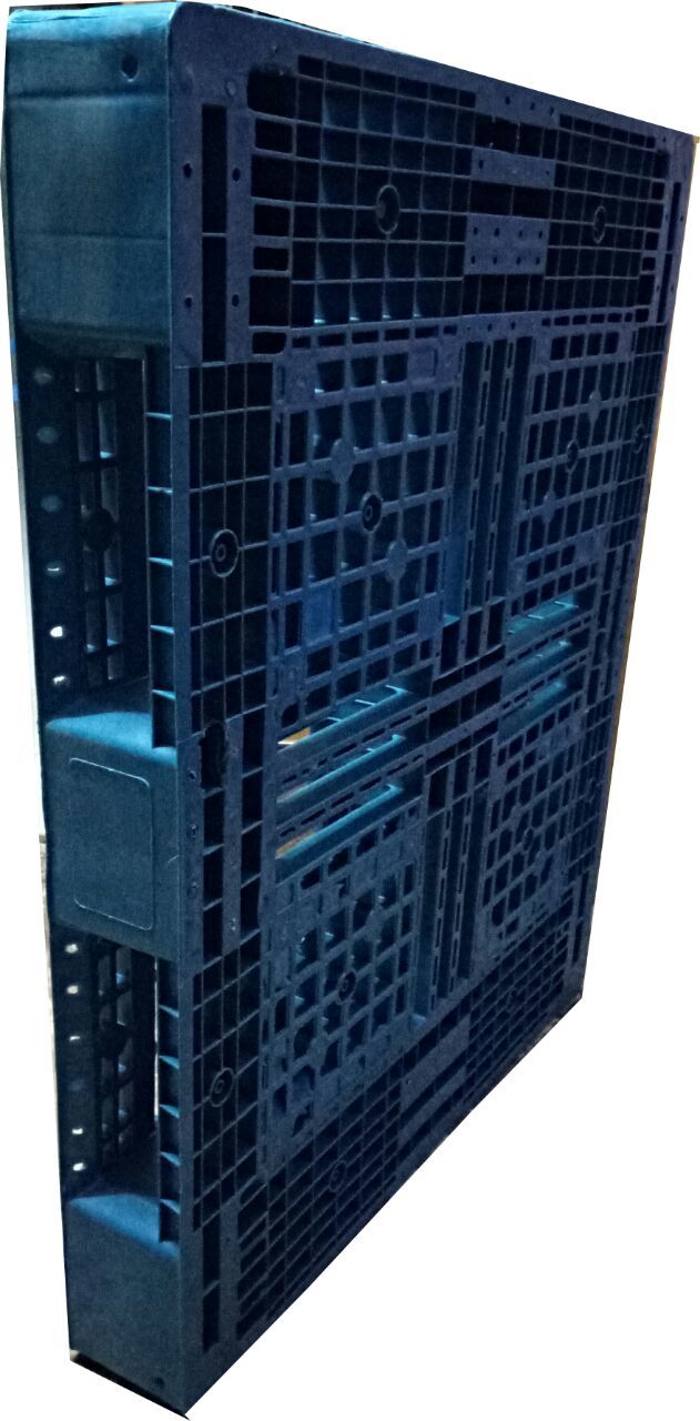 Used Plastic Pallet - 1300x1100x150 Mm Blue & White | Double Deck 4-way Entry 3000 Kg Load Capacity Ideal For Pharmaceuticals Dairy Chemicals Food Processing And Logistics