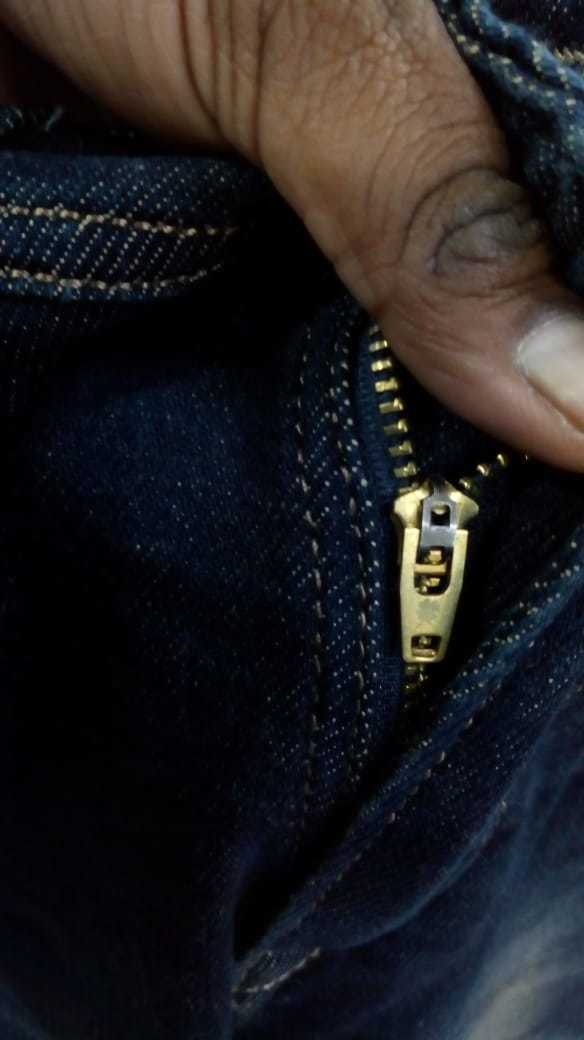 All Shades Trifoi Jeans With Bill