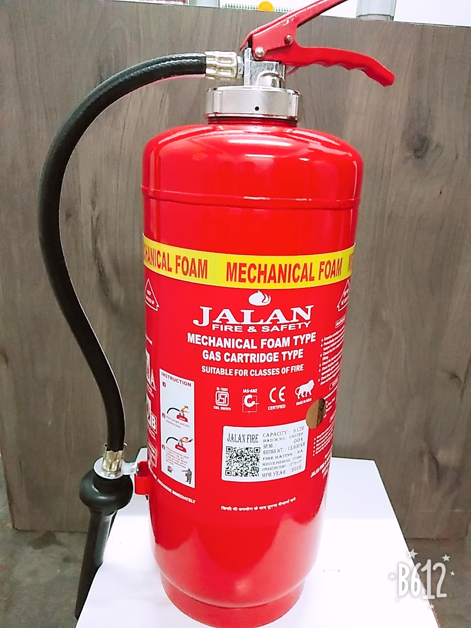 Mechanical Foam Type Fire Extinguisher 9 Ltrs Application: Wood // Textiles // Paper