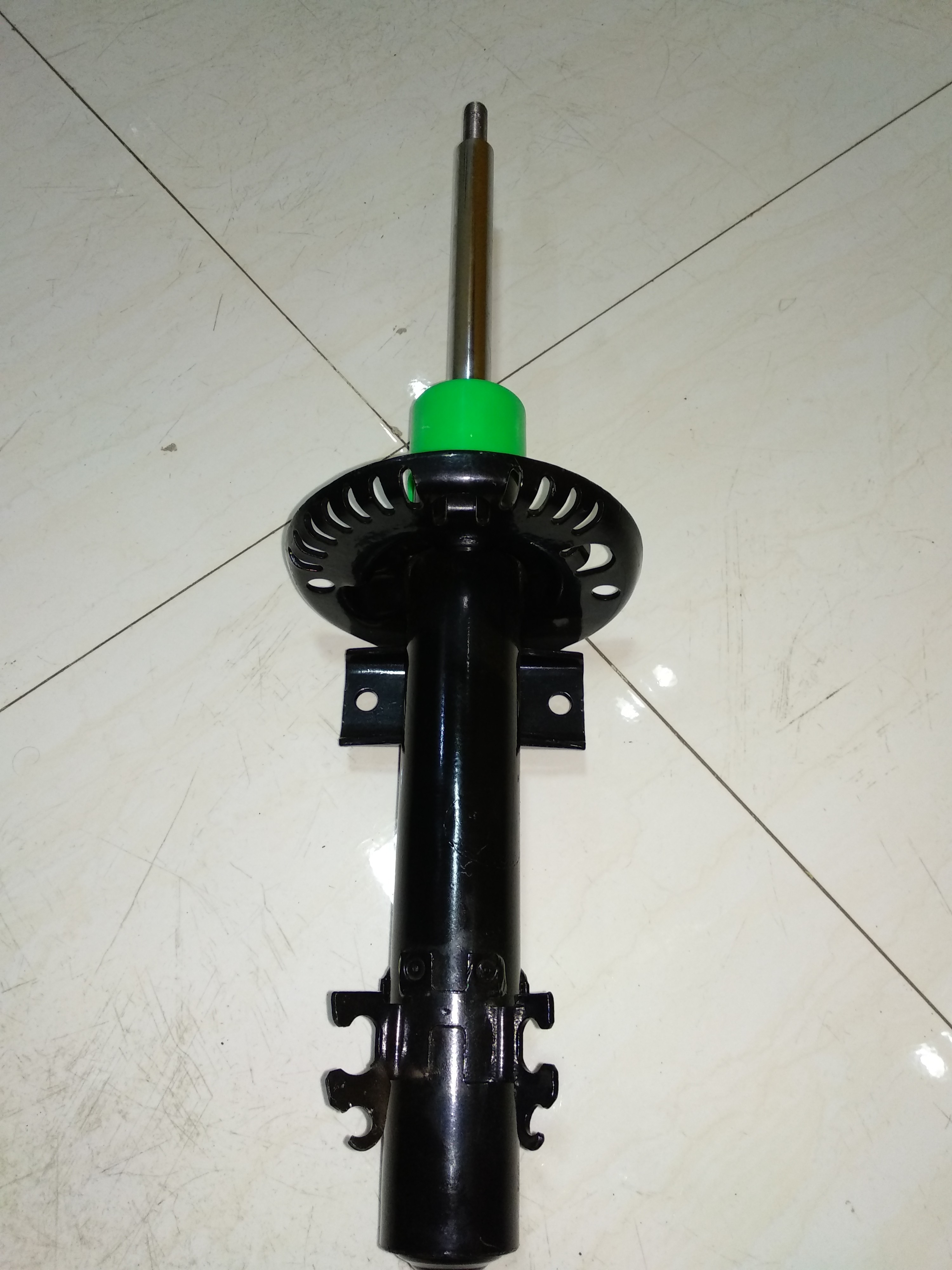 Polo Front Shock Absorber - Color: Black