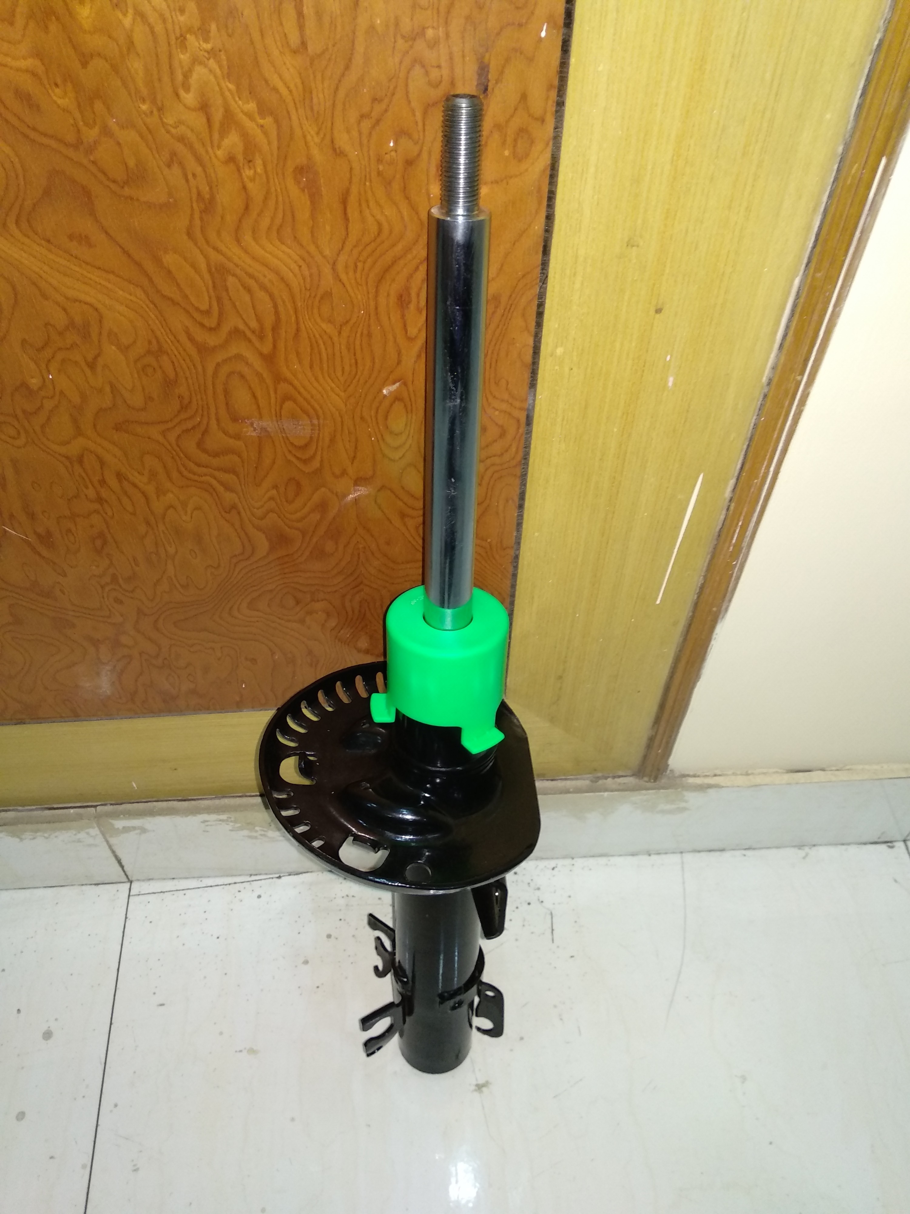 Polo Front Shock Absorber - Color: Black
