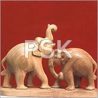 साज-सज्जा के लिए लकड़ी के हस्तशिल्प