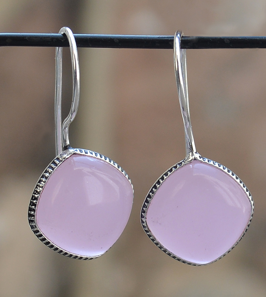 Rose Chalcedony Women Earring Pg-133356 Size: 1.4x2.6
