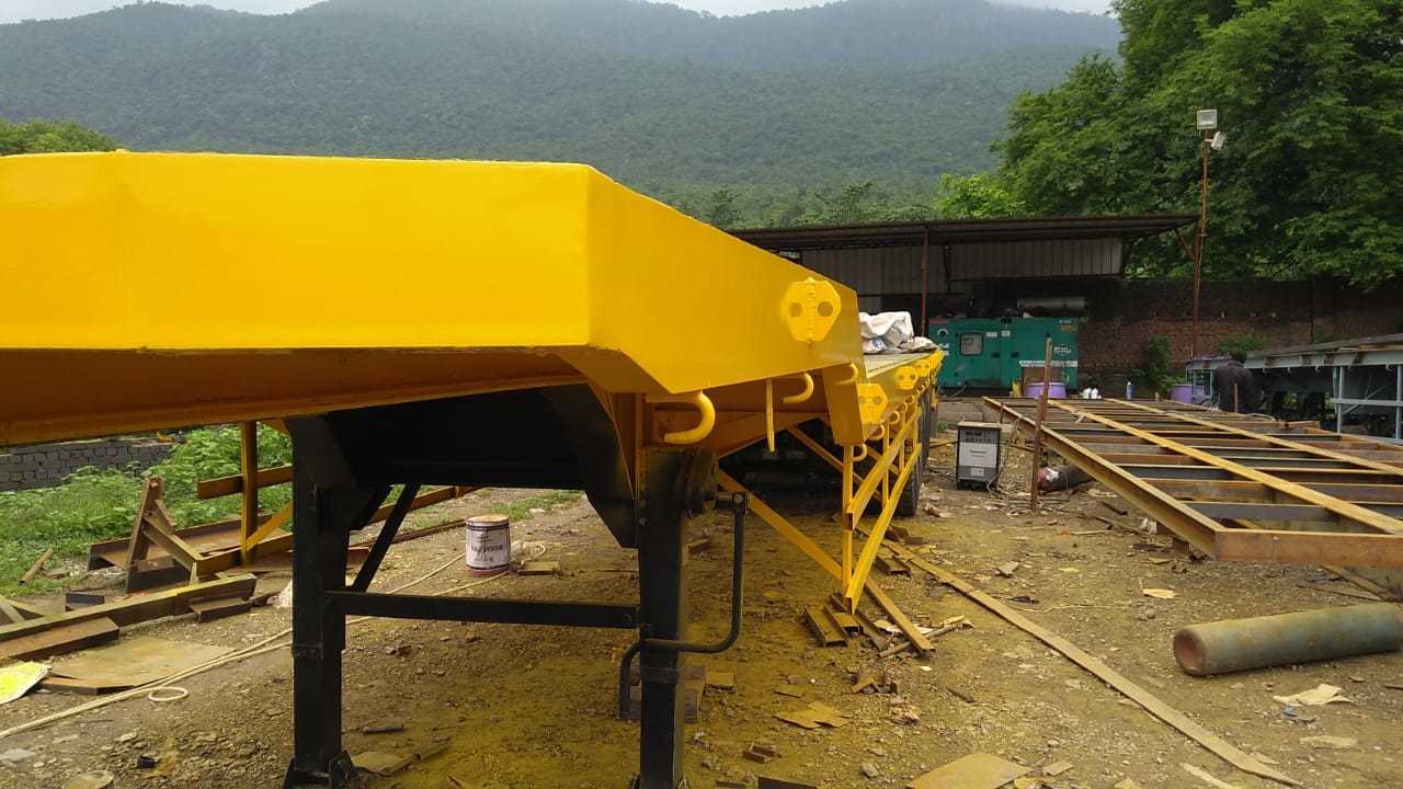 Flat Bed Trailer - Length: 40 Feet