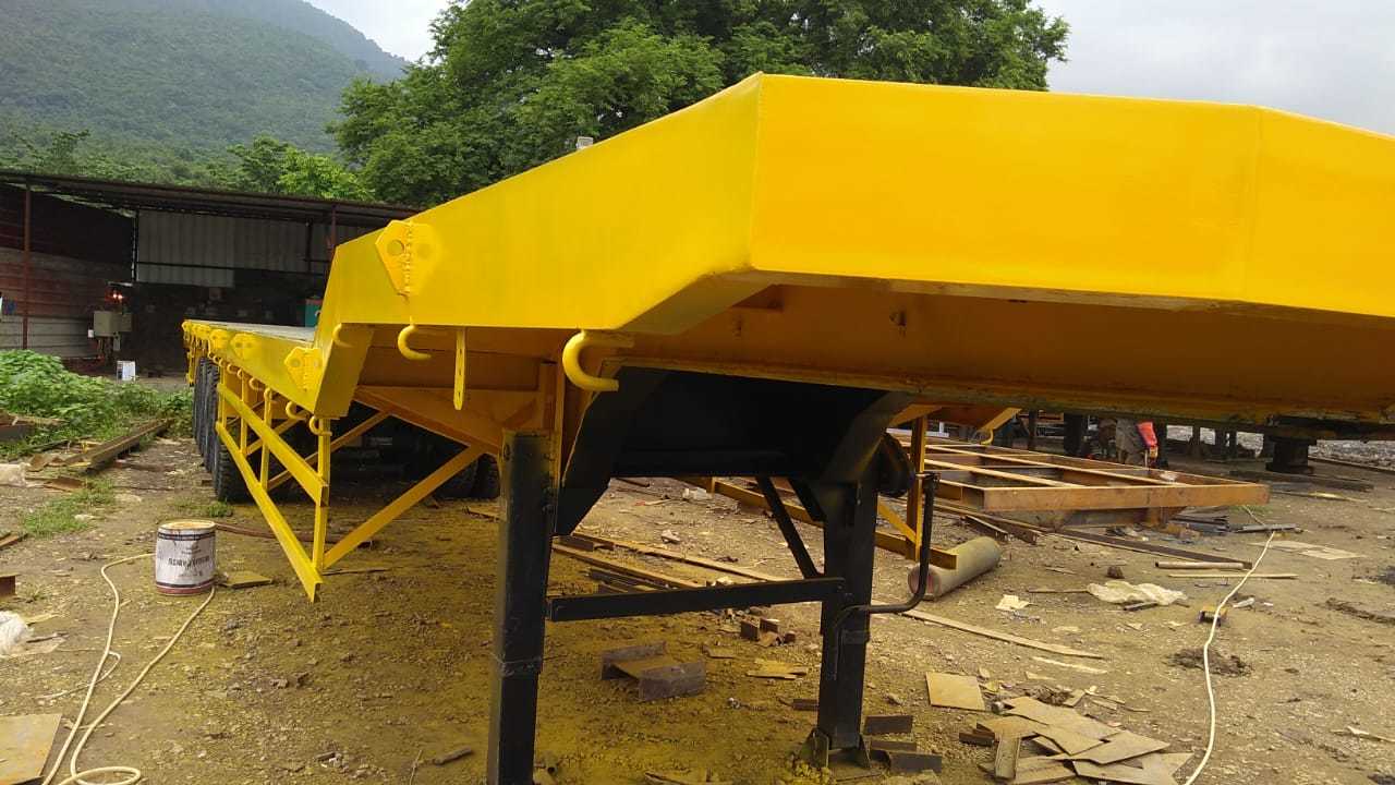 Flat Bed Trailer - Length: 40 Feet