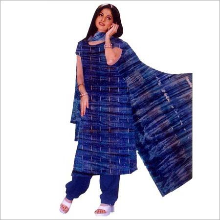 महिलाओं के सूट
