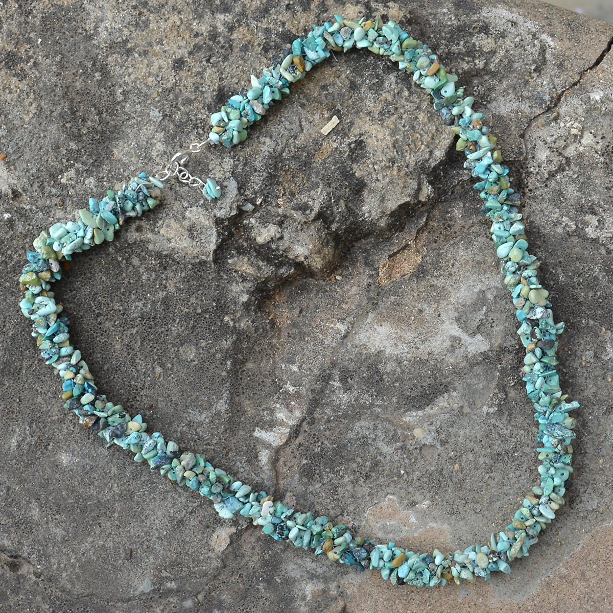 Turquoise Gemstone Silver Chips Necklace Pg-156058 Size: 1.3x56 Cm.