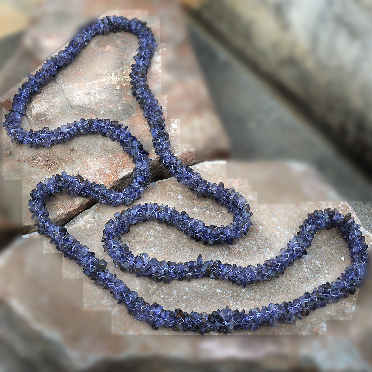Iolite Gemstone Chips Necklace Pg-156074