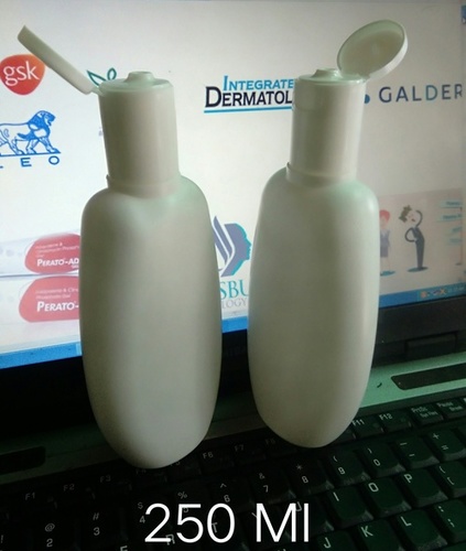 24 एमएम पीपी फ्लिप टॉप कैप के साथ प्लास्टिक 250 एमएल बोतल एचडीपीई