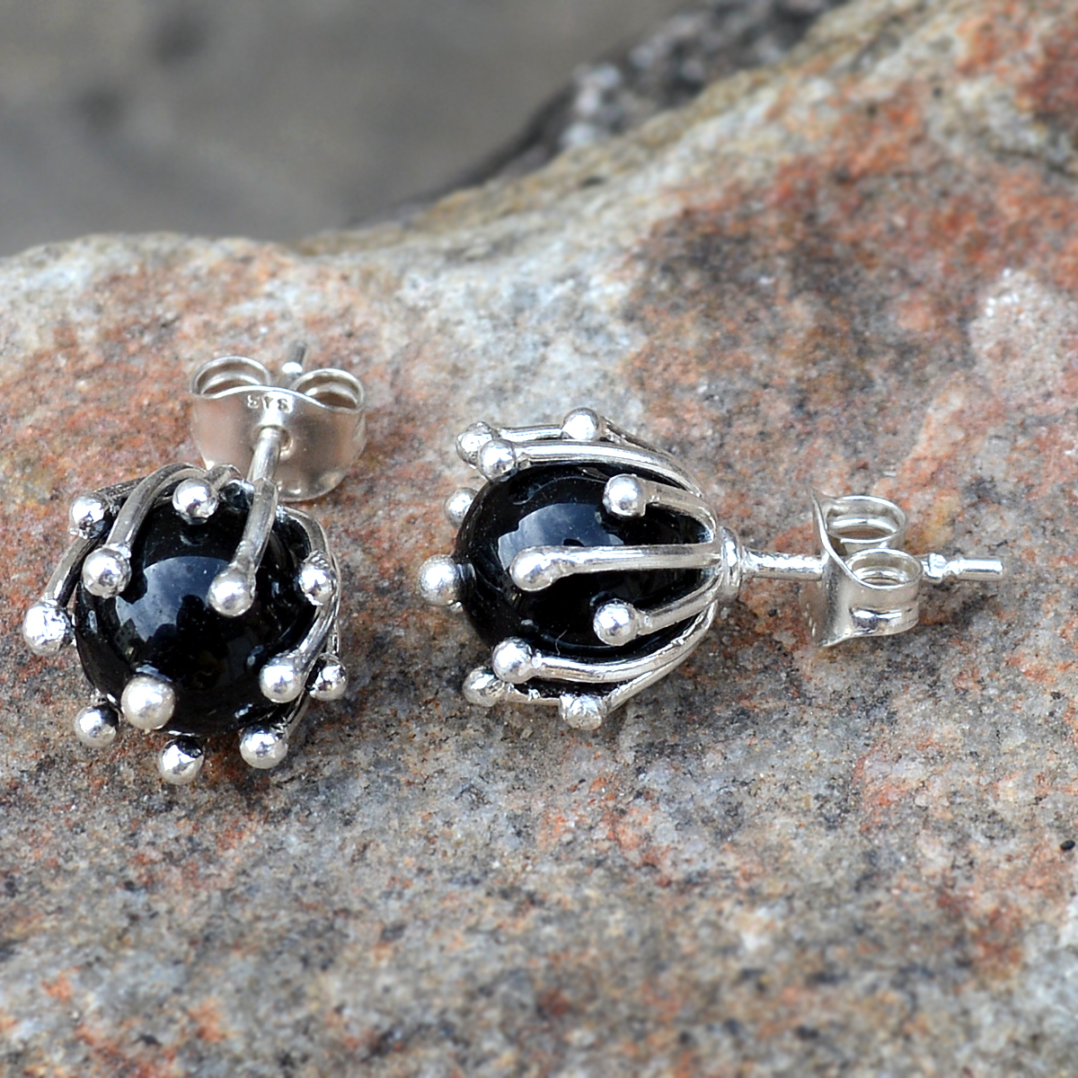 Black Onyx Silver Ear Stud Earring Pg-156265 Gender: Women