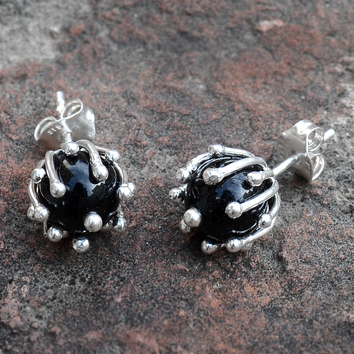 Black Onyx Silver Ear Stud Earring Pg-156265 Gender: Women