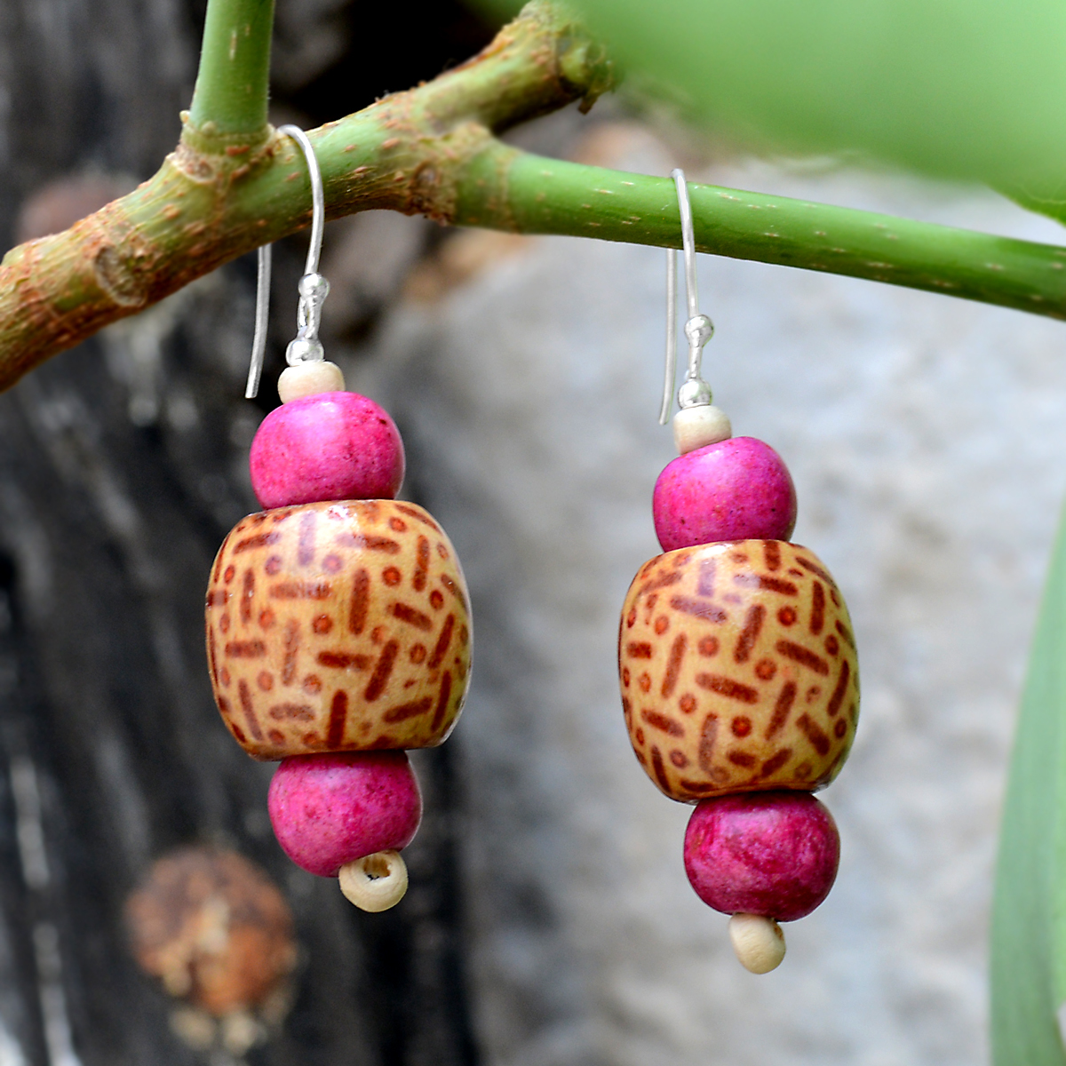 Pink Wood Painted Silver Earring Pg-156312 Gender: Women