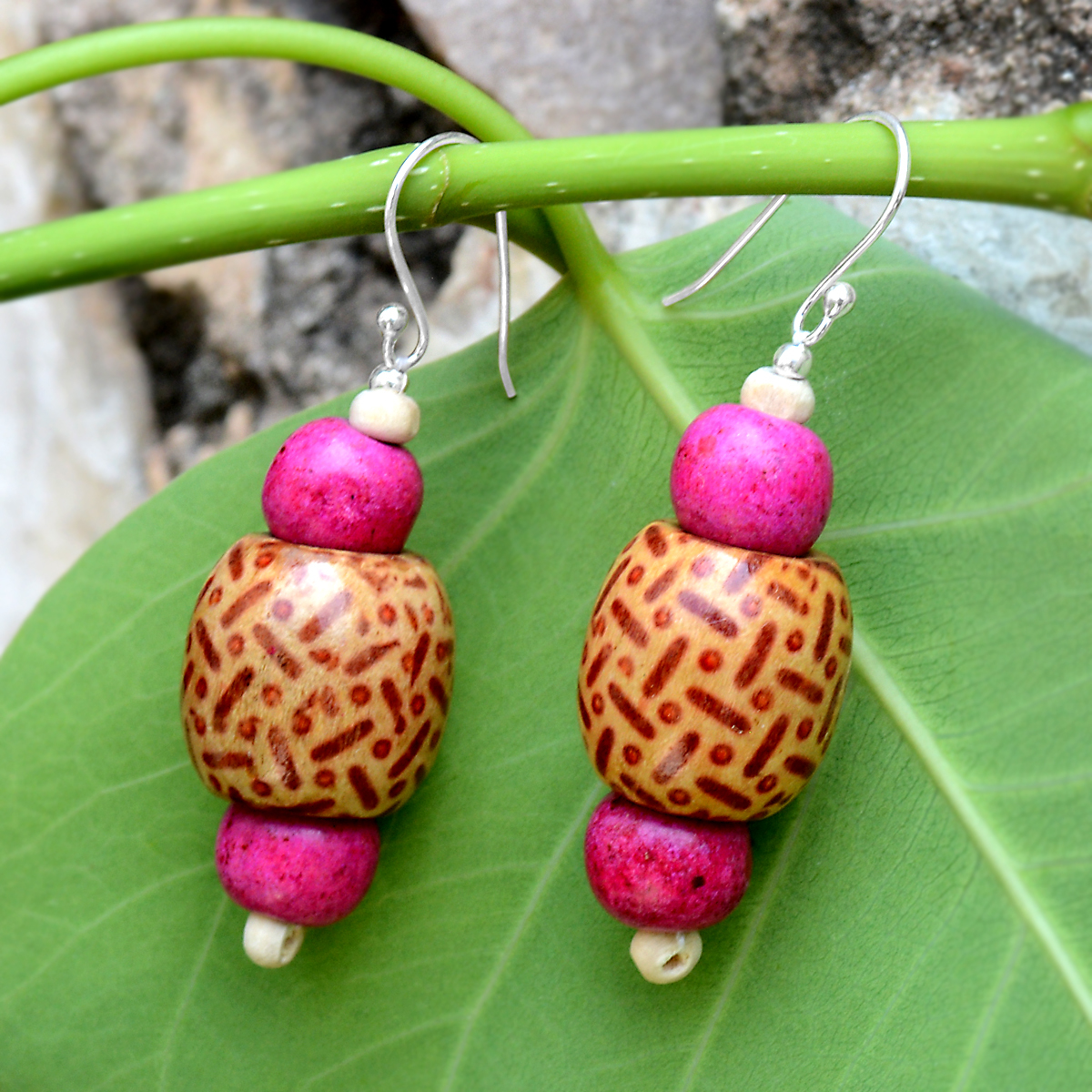 Pink Wood Painted Silver Earring Pg-156312 Gender: Women
