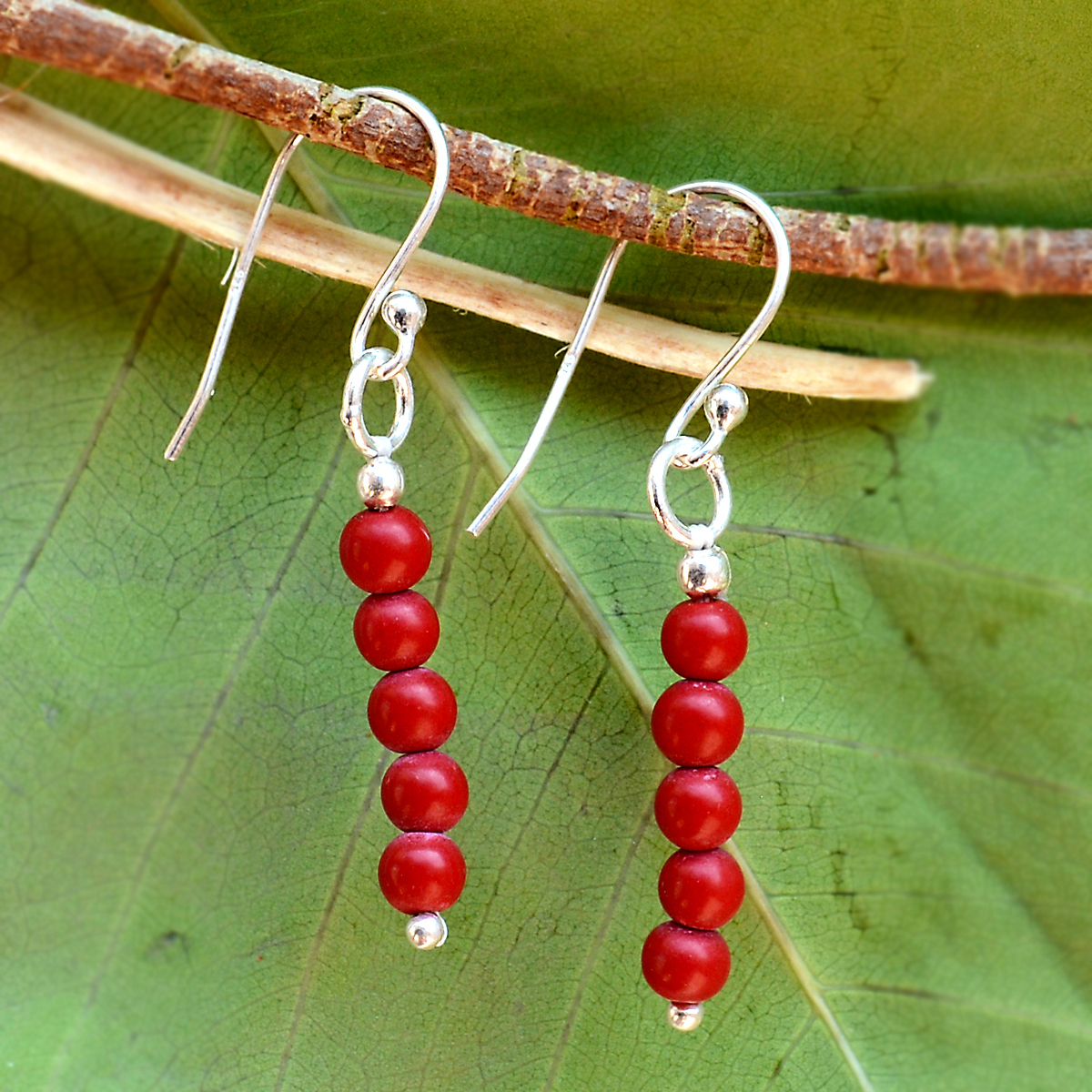Red Coral Gemstone Silver Earring Pg-156328 Gender: Women