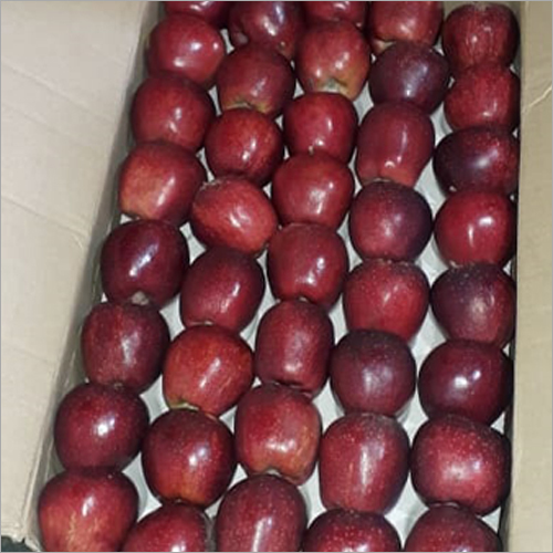 Red Apple - Organic Whole Fruit | Fresh Variety Natural Size & Shape Sweet Flavor Ideal For Desserts Juices And Salads