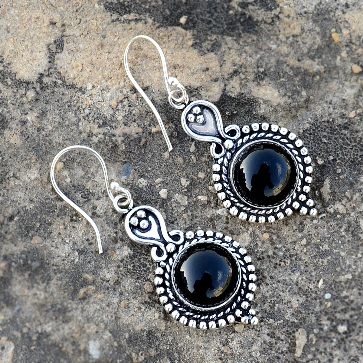 Black Onyx Gemstone Silver Earring Pg-156634 Gender: Women