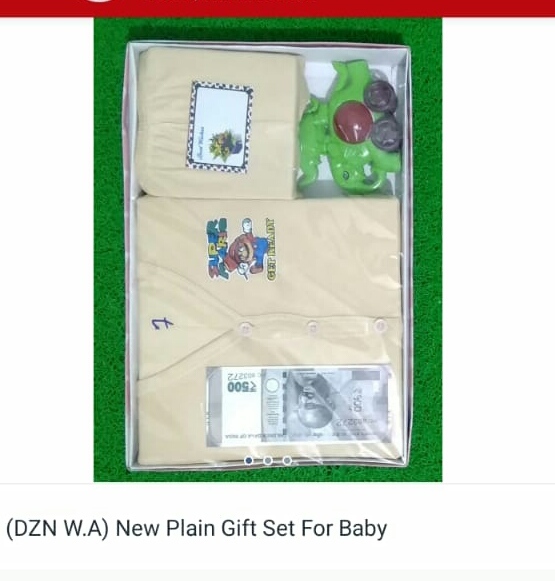 Gift Set - Cotton Material, Size 16 | Multicolour Design For Babies Aged 6 Months