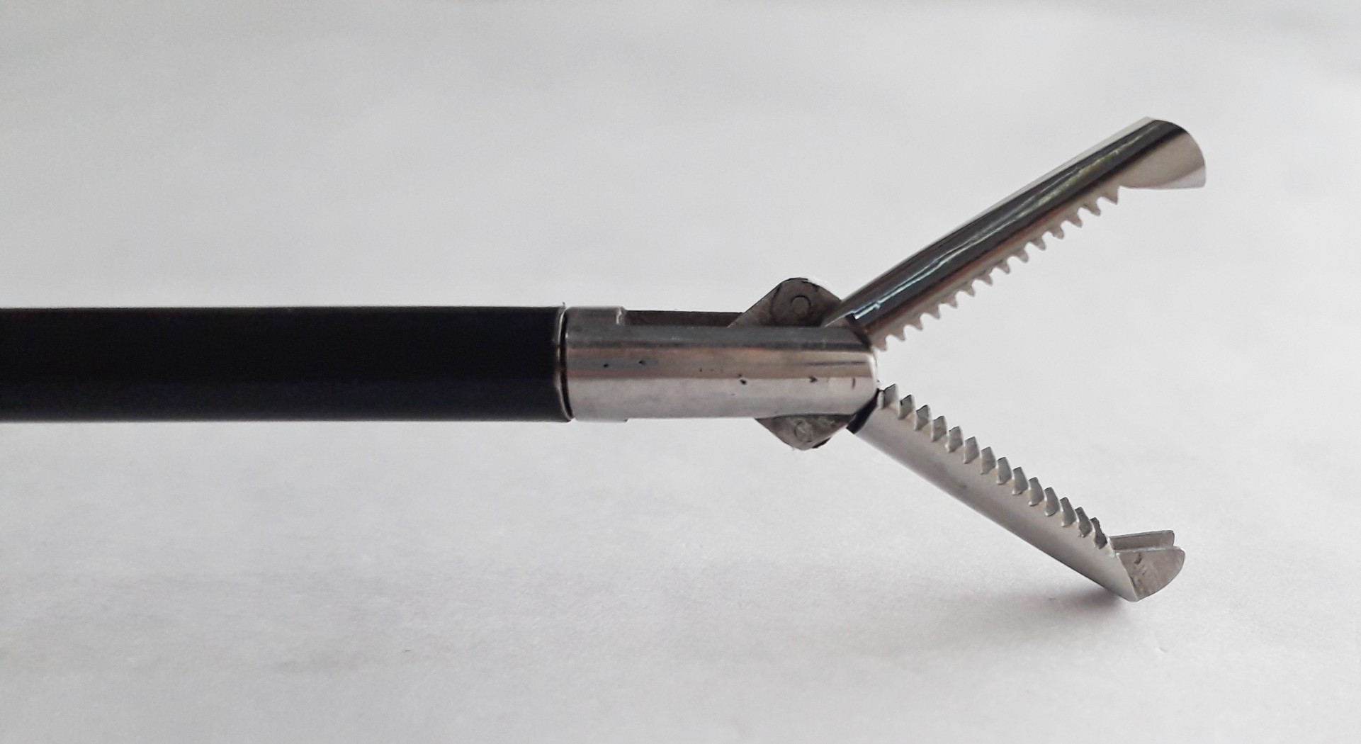 Laparoscopy Atraumatic Storz Grasper Application: Open Surgery