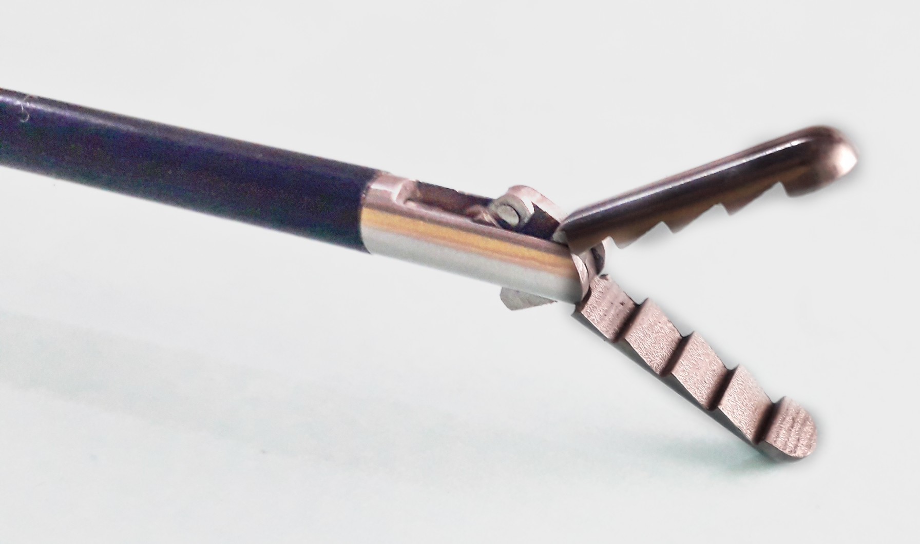 Laparoscopy Crocodile Grasper Application: Hospital