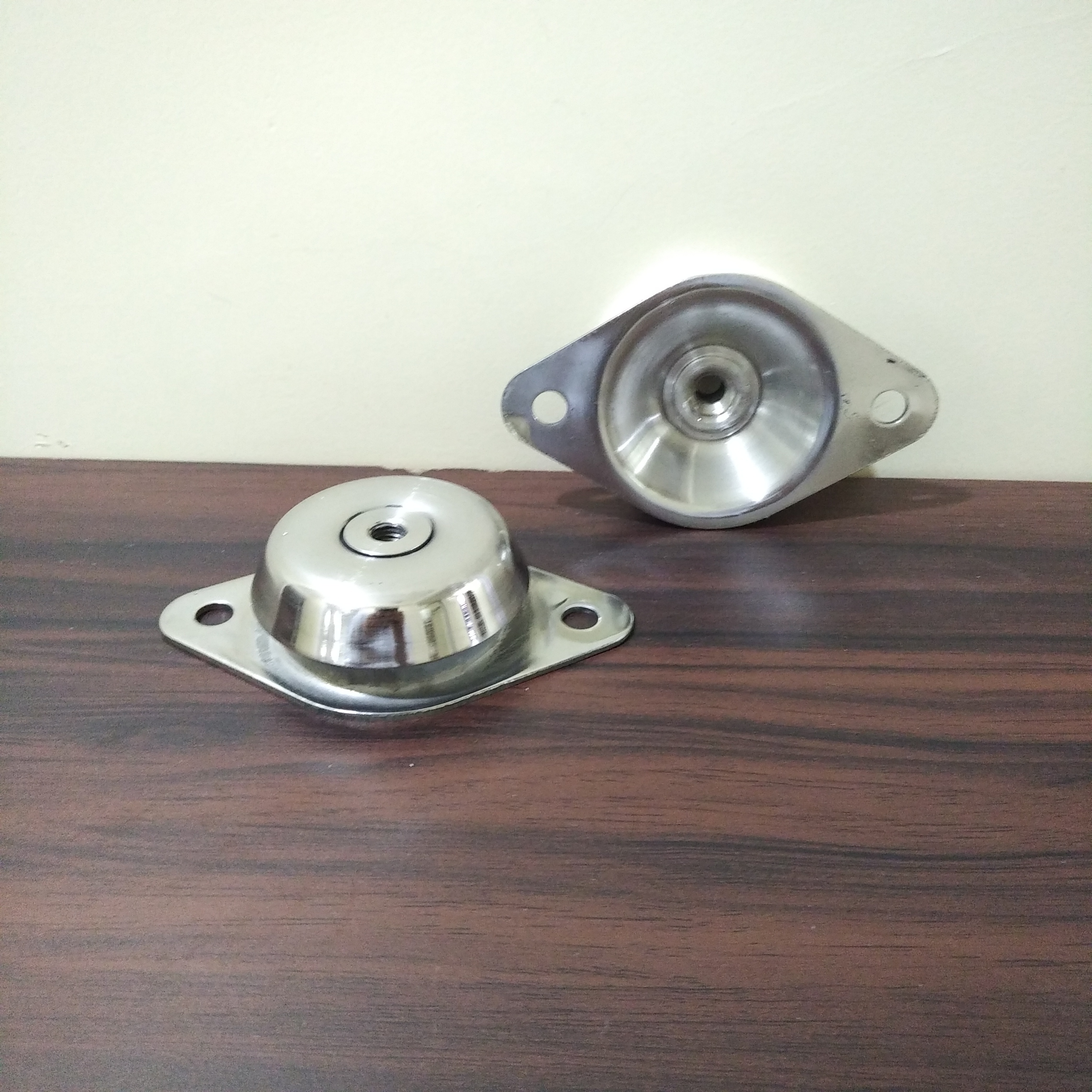 Small Engine Mount - Rubber To Metal Bonded, Painted Finish, 4 Holes Mounting | Reduces Shock And Vibrations, Suitable For Industrial Applications