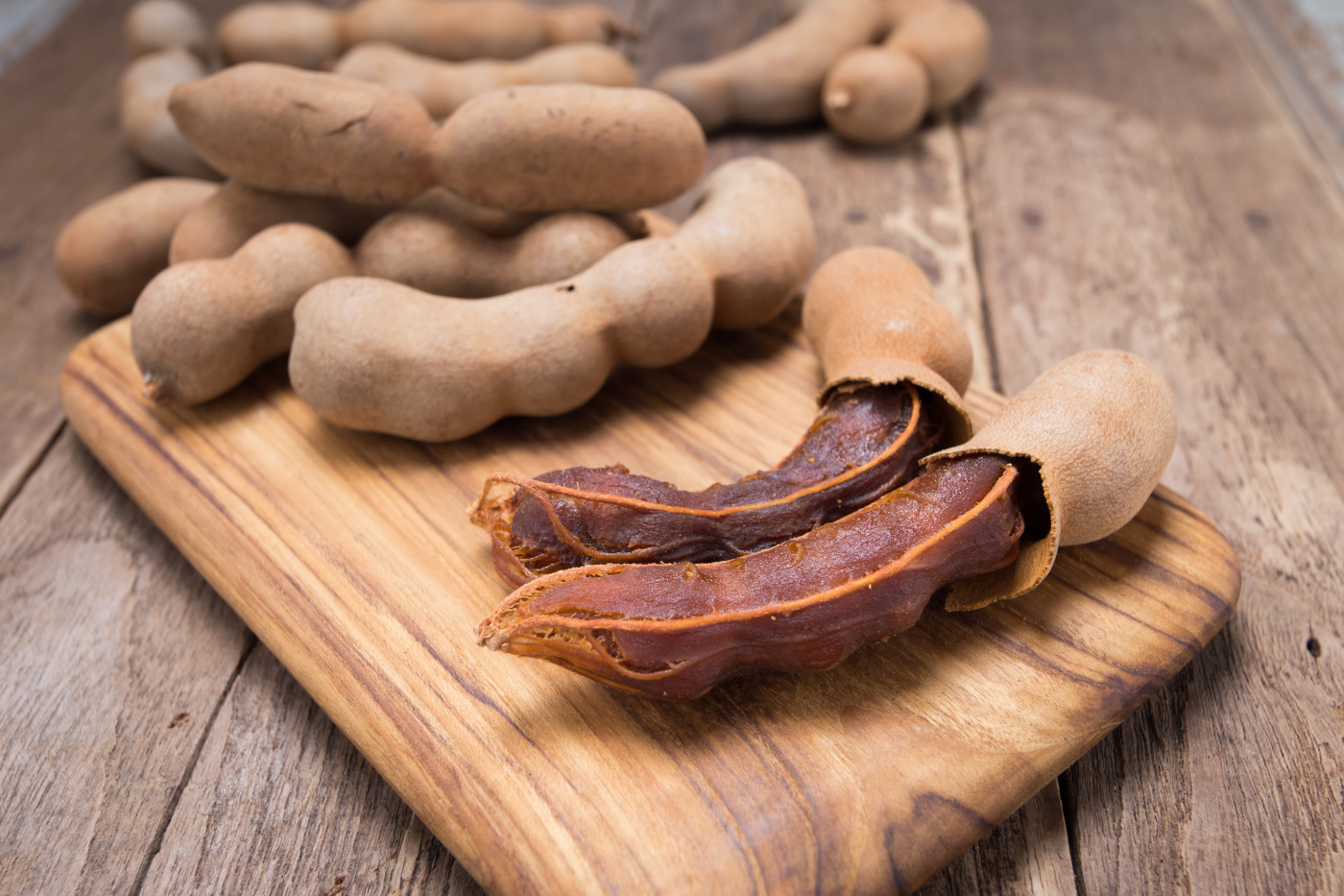 Nature Tamarind - Solid Brown Tamarind Seeds | Sour Taste, 1 Kilogram Bag, Moisture Retained, 150 Days Shelf Life