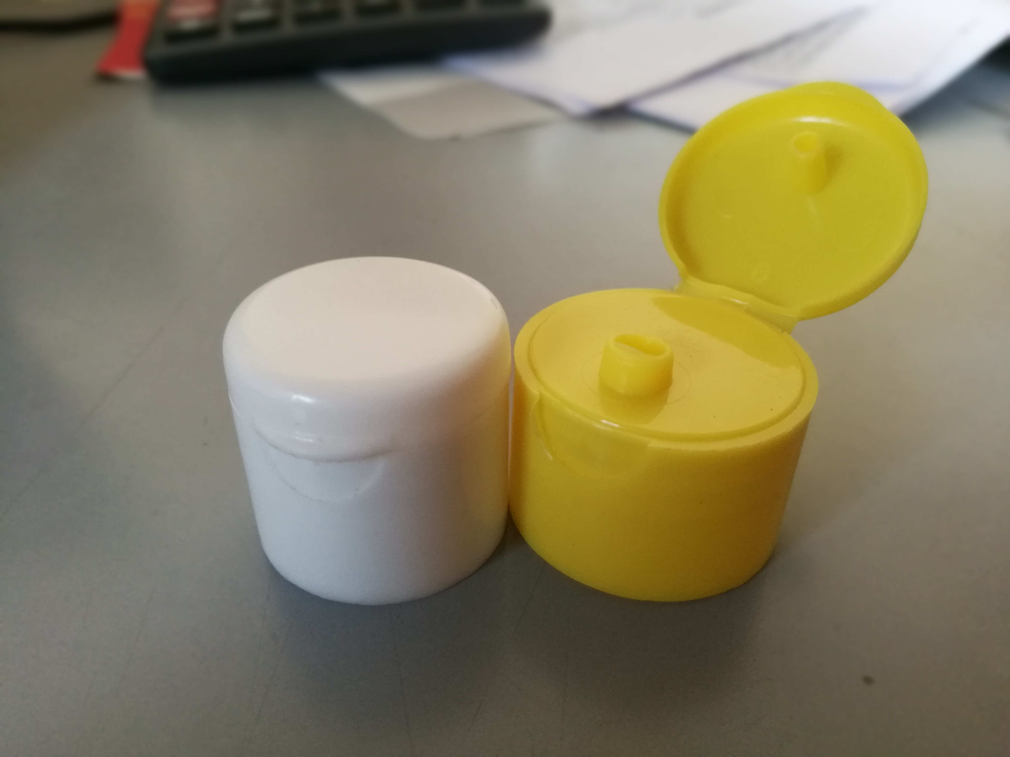 28mm Fliptop Cap - Pp Material, 28mm Diameter, White Color | Mushroom Shape, Recyclable, Smooth Surface, Good Sealing Effect