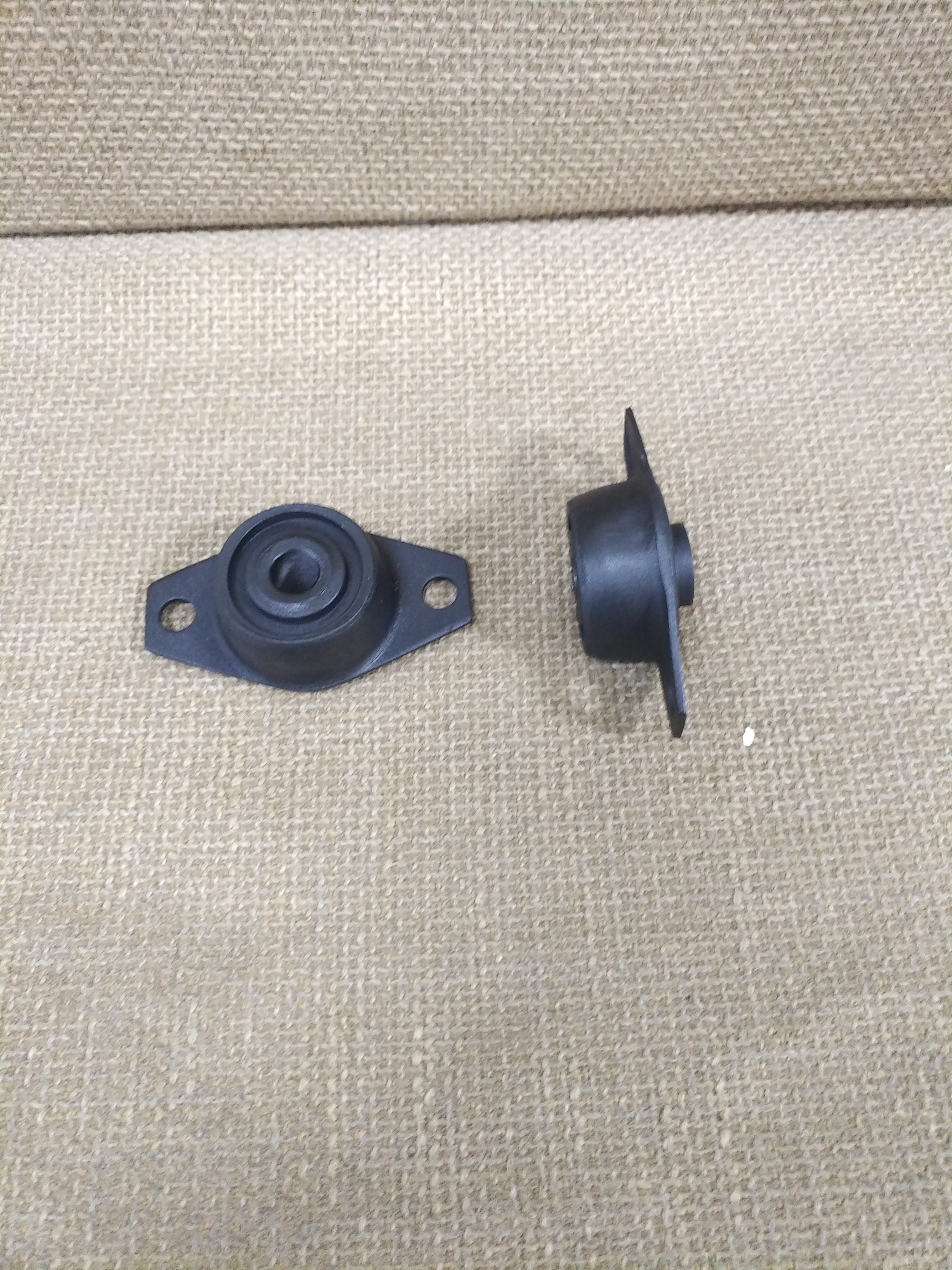 Small Engine Mount - Rubber Material, Multicolor | Easy To Fit, Excellent Load Bearing Capacity, Abrasion Resistant, Stable Vibration Isolation