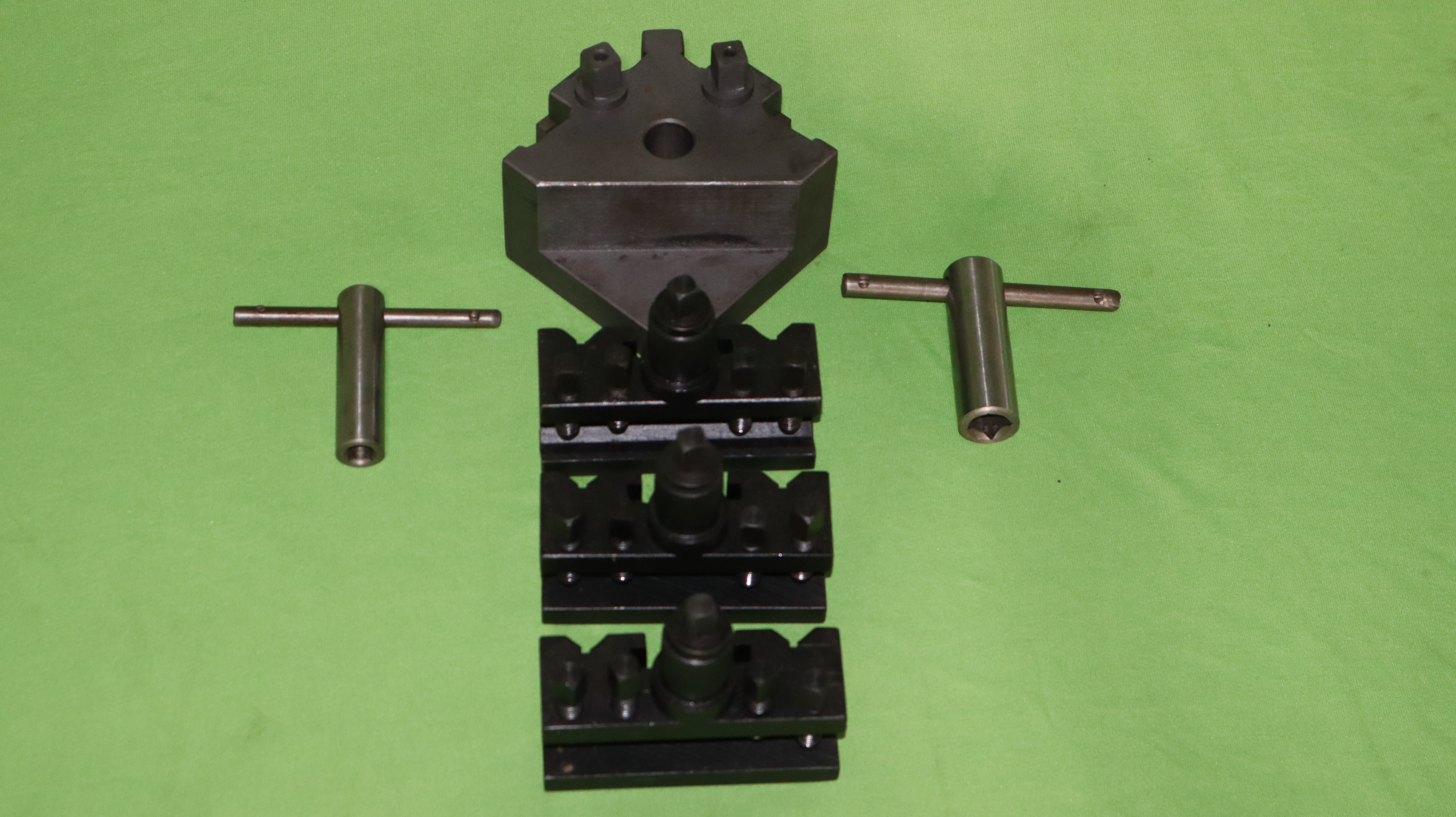 Quick Change Tool Magnetic Chuck - Cast Iron, 25x25x50mm, Blue | Rapid Tool Replacement, Maximum Rigidity, 0.02mm Precision Accuracy