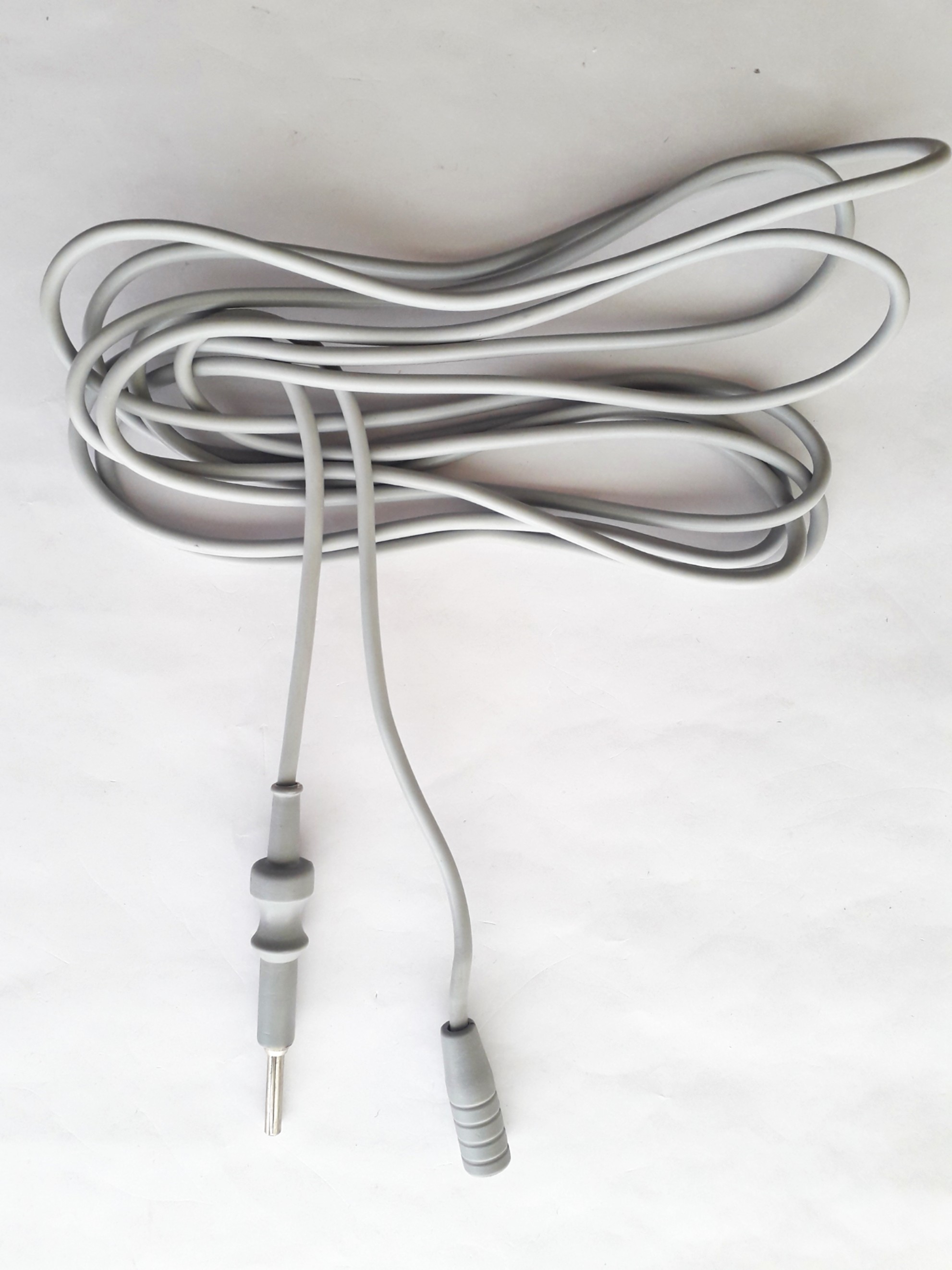 Monopolar High Frequency Cable Cord - Silicon Rubber Insulated, 4mm Size, Grey Color, Reusable/autoclavable Stroz 2mm Banana Jack Pin