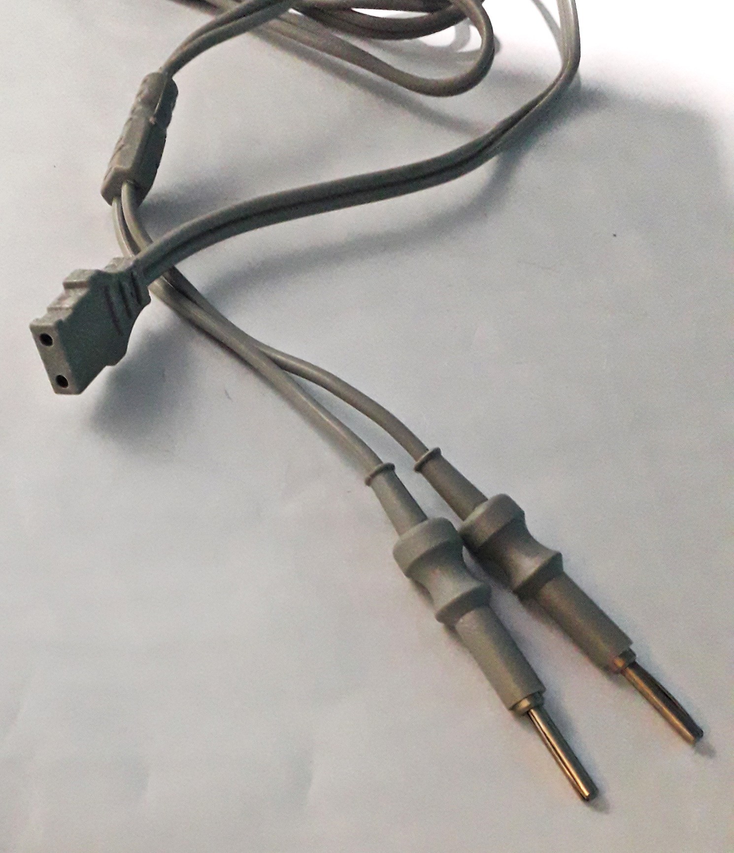 Valley Lab Patient Plate Cable - 16/0.12mmx2core Size 3mmx5mm | Grey Silicon Rubber Insulated Reusable/autoclavable For Hospitals And Clinics