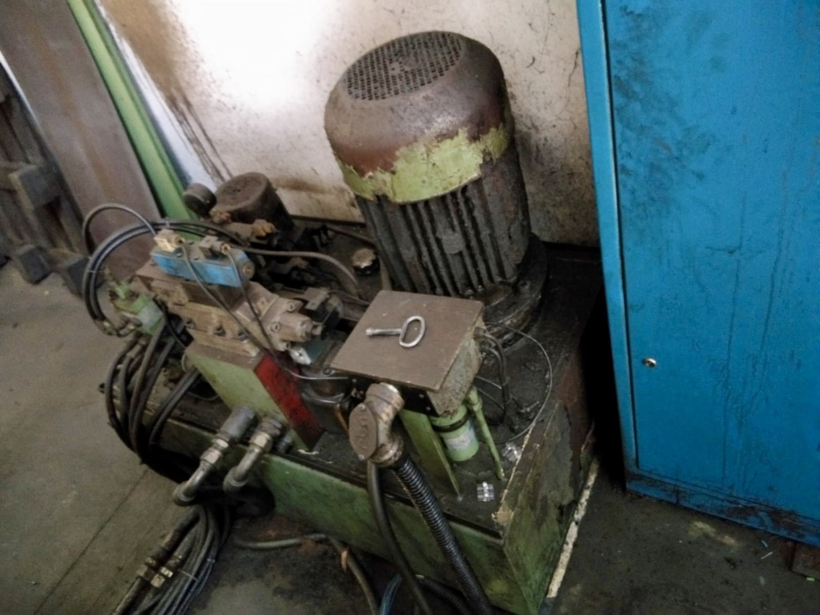 Green Double Column Surface Grinder, Favretto - Rtc 3. With Plc.